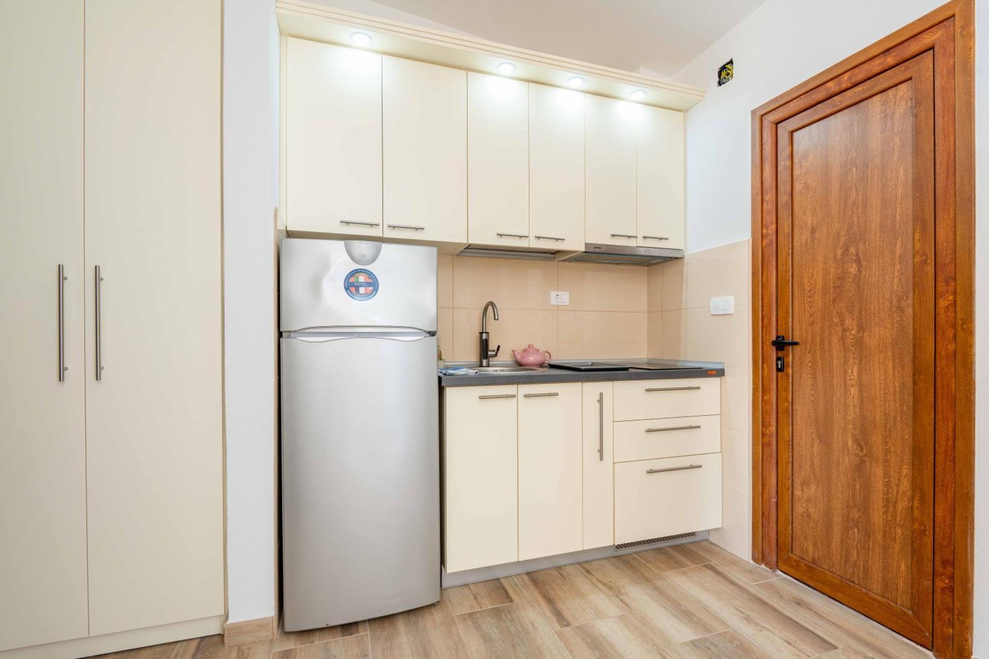 Apartmani Sonja I Branko Sutomore Exterior photo
